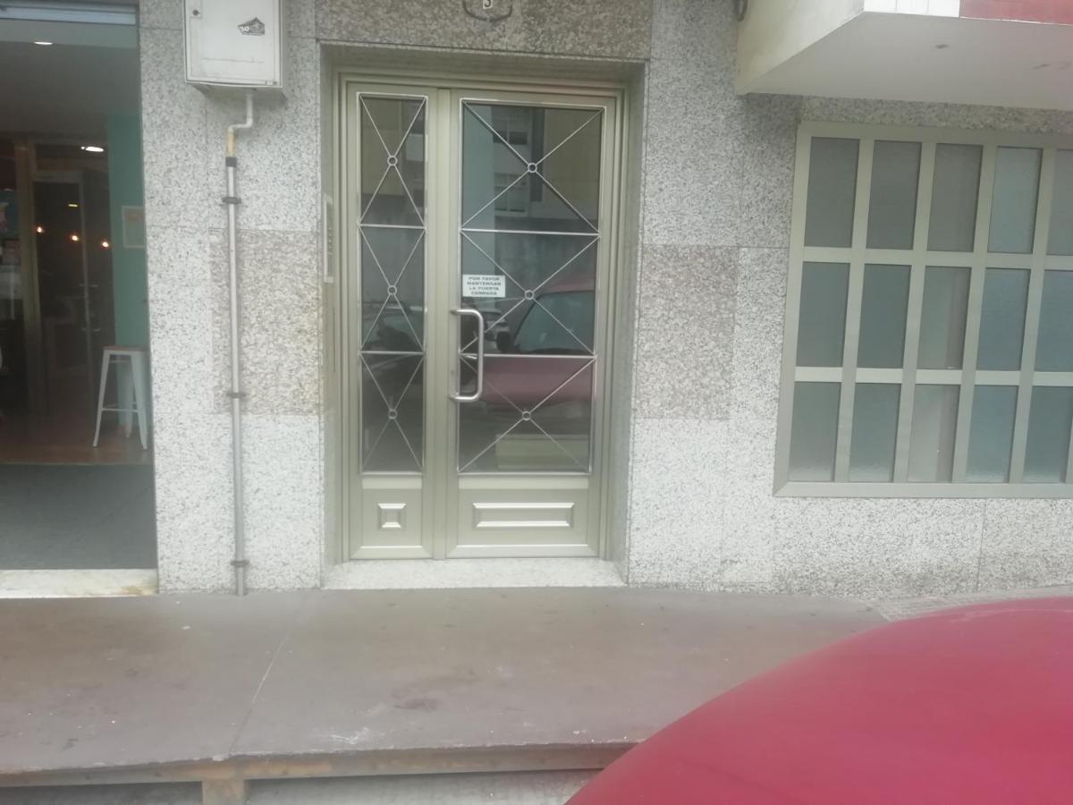 Centrico Y Amplio Piso Con Plaza Parking Lejlighed Cangas do Morrazo Eksteriør billede
